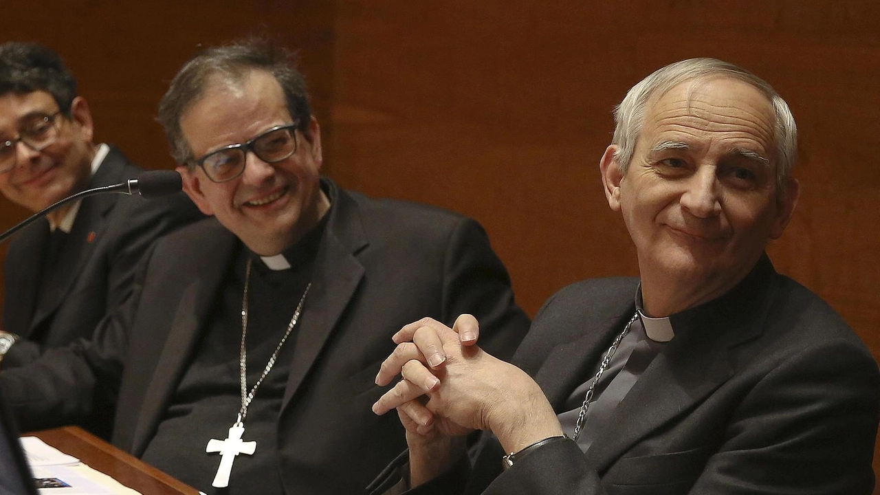 Il cardinale Lojudice (al centro) con il cardinal Zuppi, presidente Cei