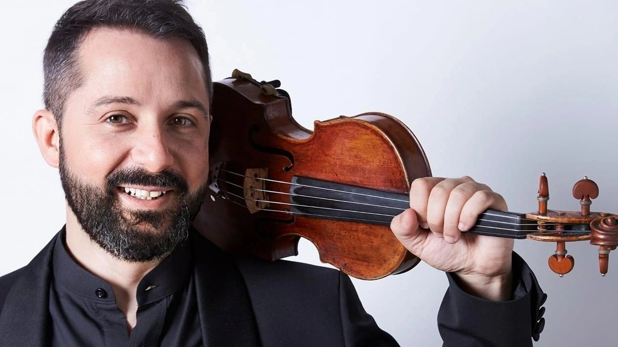 Nel suggestivo contesto di Ameglia, Paganini e l'amico Germi condividevano una profonda amicizia legata alla musica. Un concerto a Montemarcello celebra il genio del violinista, rivoluzionario nell'arte musicale. Un evento imperdibile per gli amanti della musica classica.