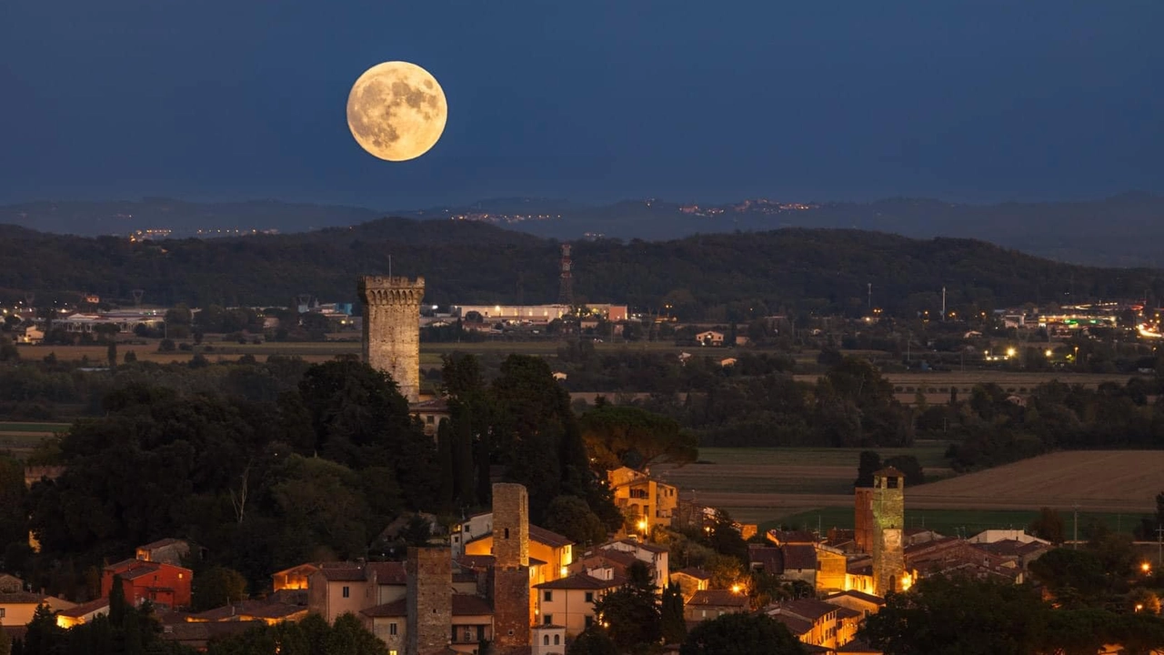 La Rocca di Vicopisano di notte