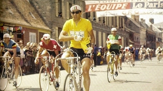 Gastone Nencini in maglia gialla al Tour del 1960 da lui vinto