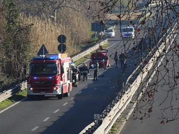 Spaventoso incidente sulla variante Aurelia. Muoiono una donna e una bambina