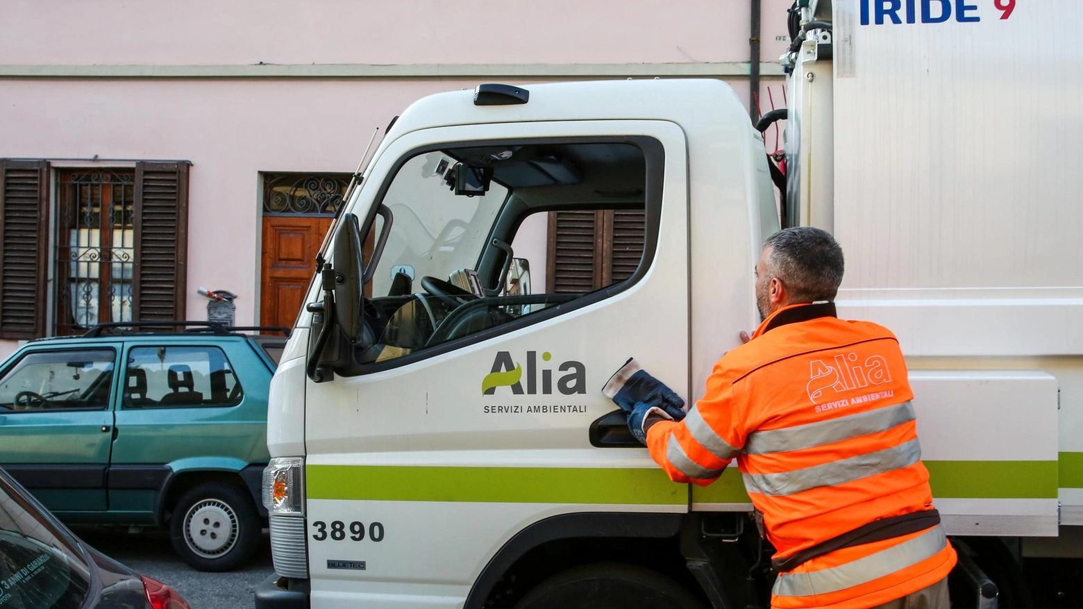 Il ’flop’ differenziata. Opposizioni all’attacco: "Disastro della Giunta"