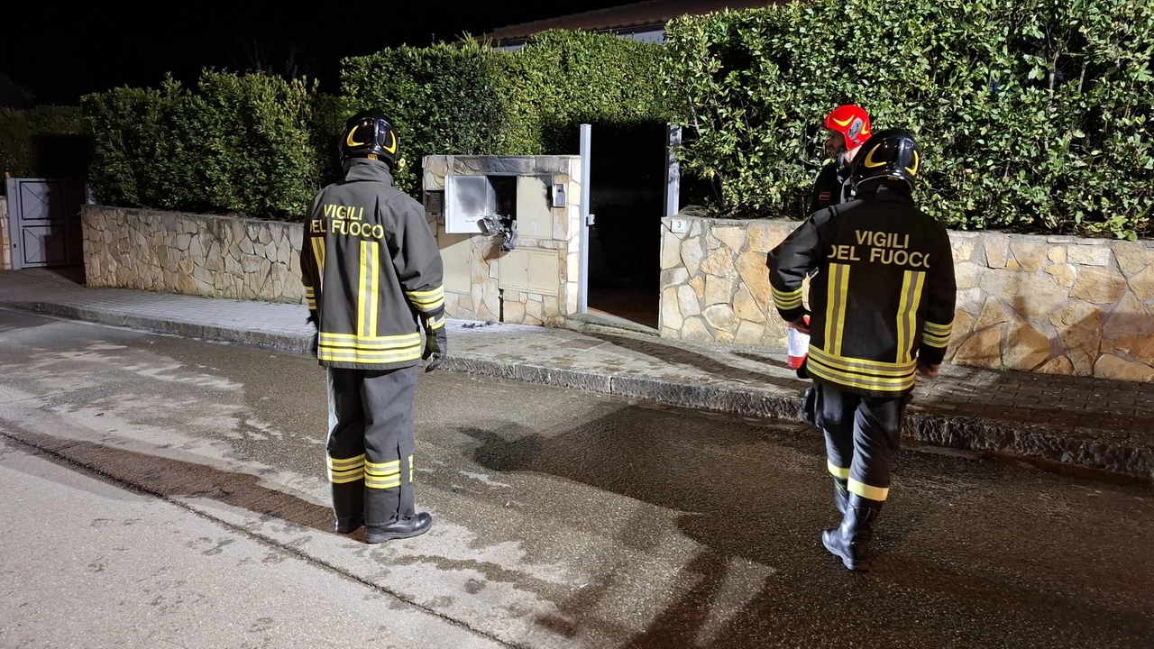 Mercatale, l'intervento dei vigili del fuoco (Foto Taddei/Germogli)