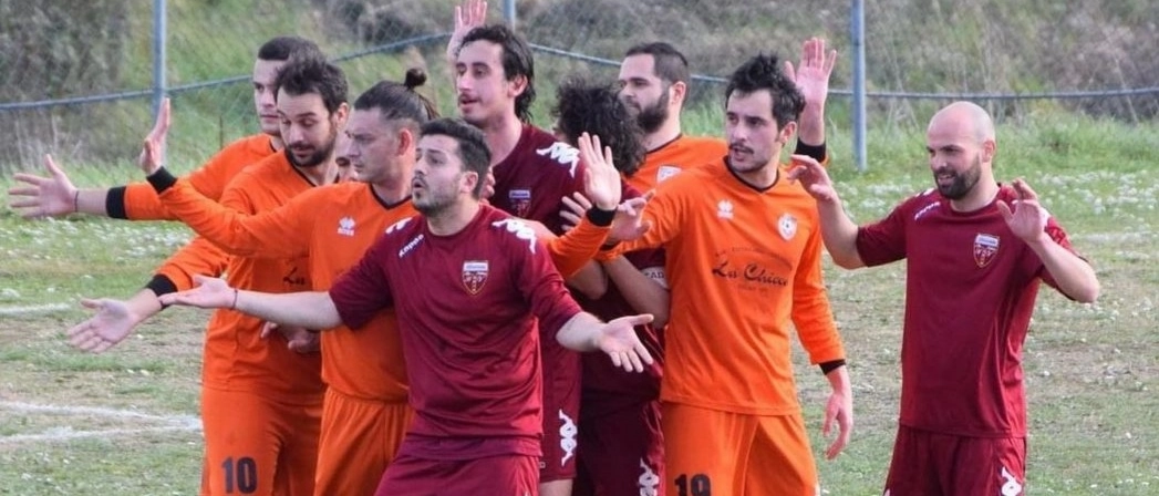 Calcio. Terza: Porta a Lucca rallenta, bella vittoria CB Pisa