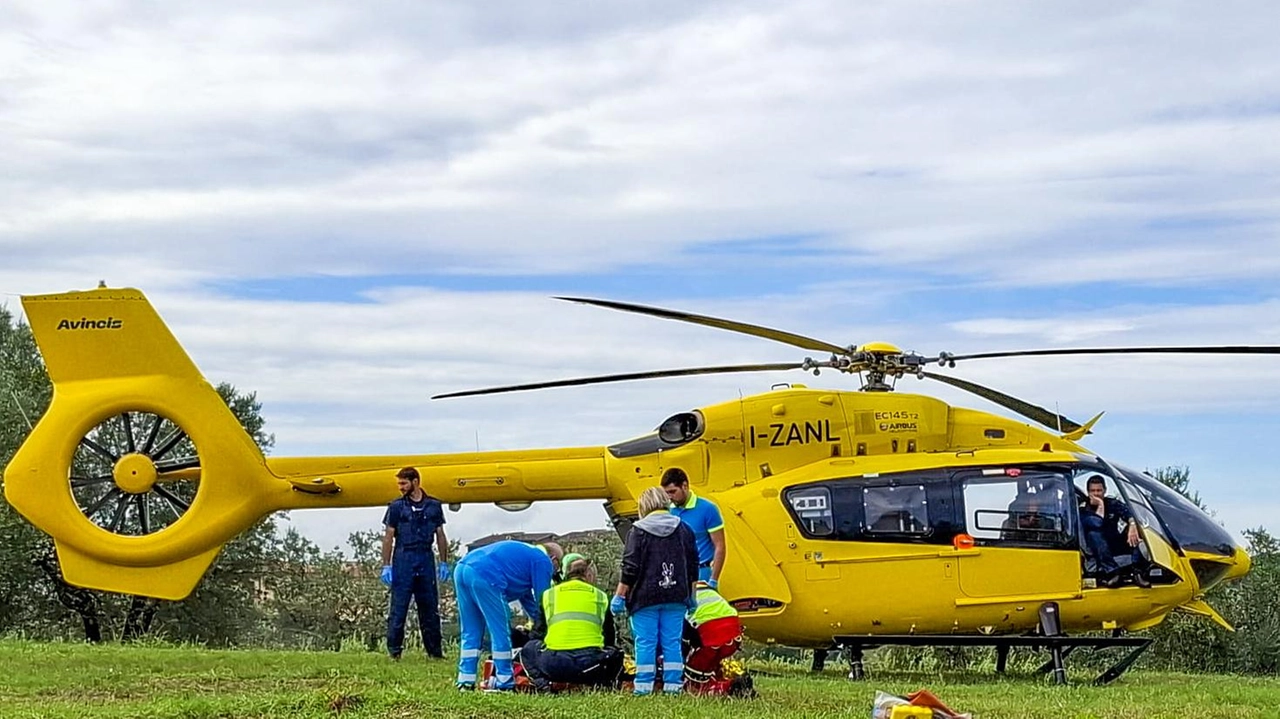 Il piccolino è stato trasferito dal Lotti al pediatrico Meyer di Firenze con il Pegaso quando mancavano pochi minuti alle 14 di ieri