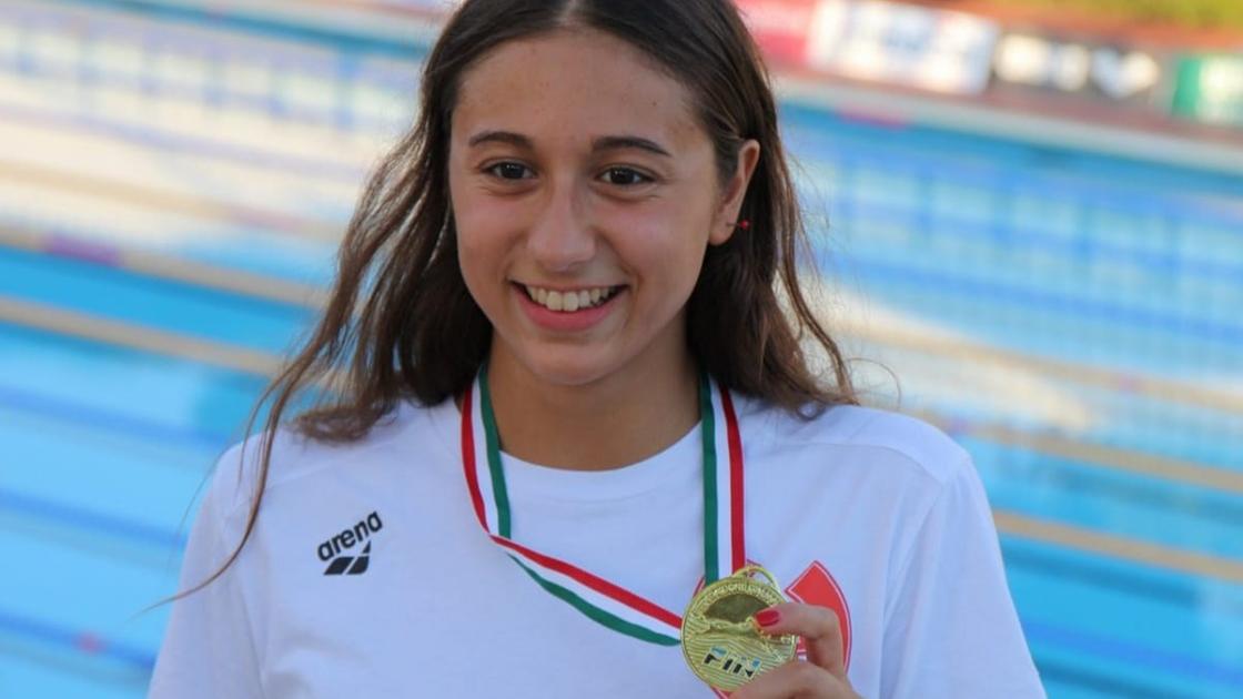 Nuoto, cinque medaglie per la pratese Lucrezia Domina