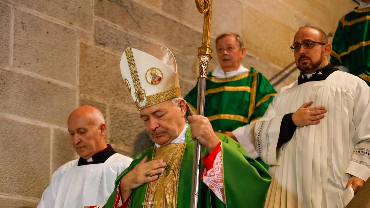 Domenica la cerimonia del vescovo Stefano Manetti. Sono sette le chiese giubilari in tutta la diocesi