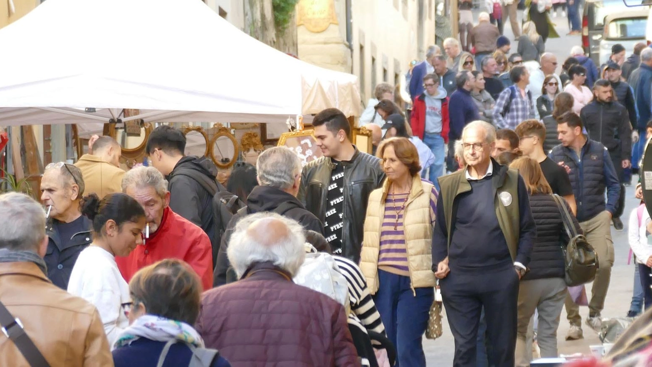 Lunghe attese ai parcheggi, prova del fuoco in vista della Città del Natale. Oggi il bis potrebbe spingere il totale vicino alle cinquantamila presenze.