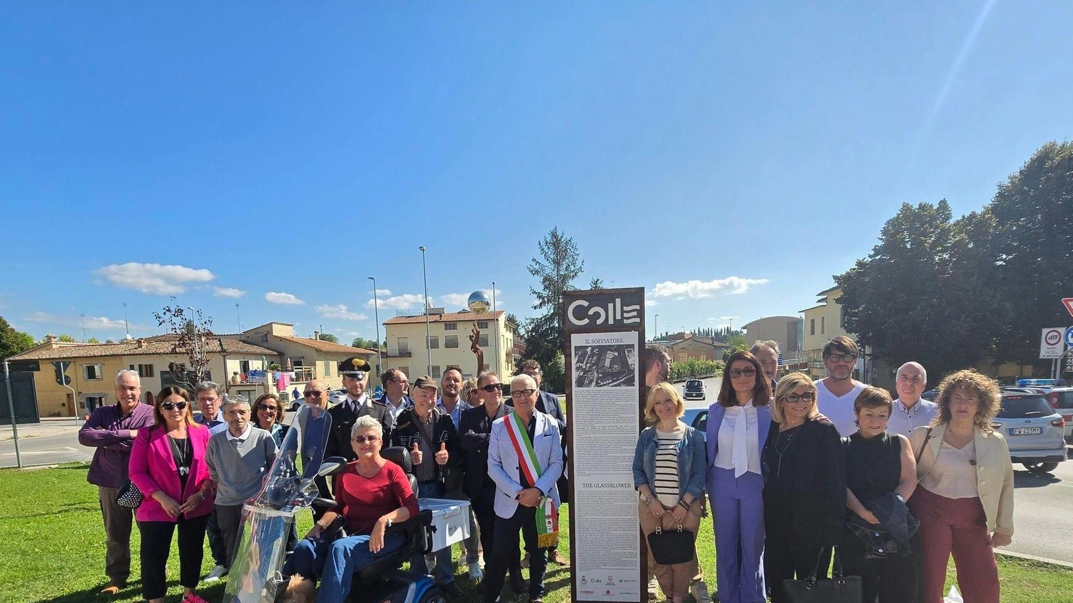 Stele per l’artista Balducci. Dopo l’inaugurazione lo stop ad ogni polemica