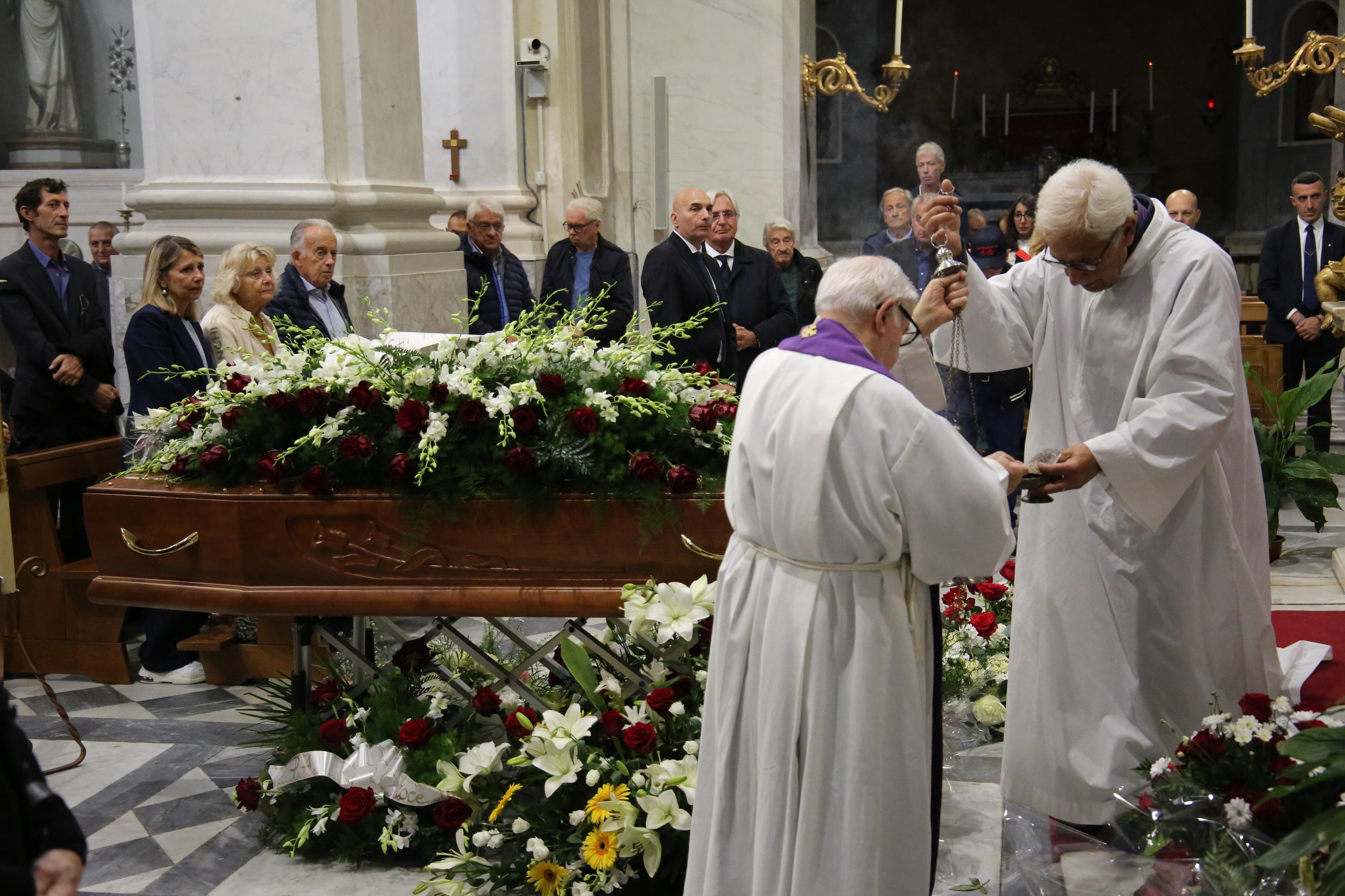 Gherardo Guidi, l’addio senza vip. “L’uomo che aveva sedotto la notte” dimenticato dalle star