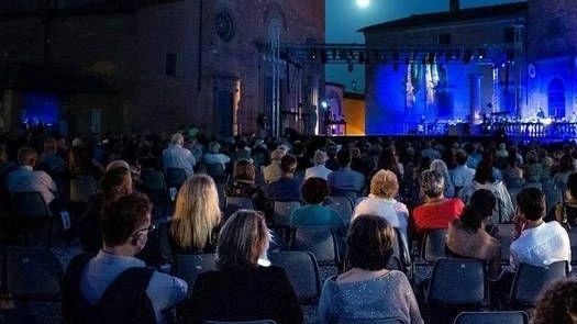 Festa del Teatro. Uno spettacolo  con la Poggi