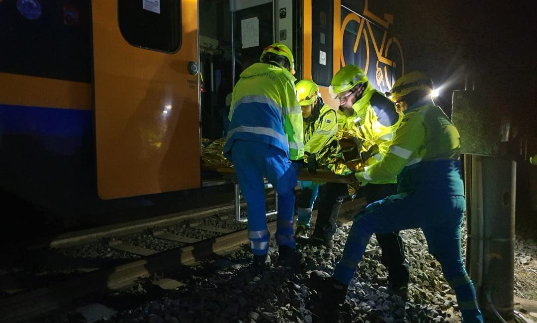 Esercitazione sul treno: emergenza in galleria, macchinista colto da malore