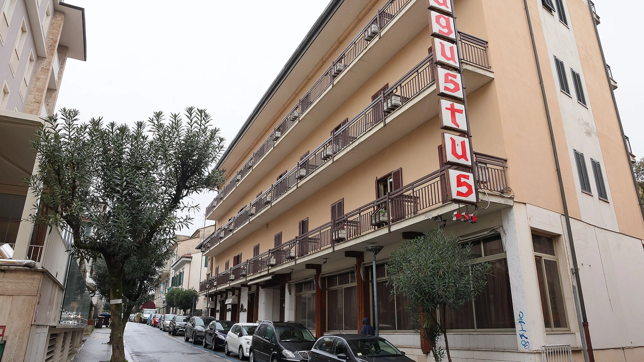 L’ex Hotel Augustus di viale Manzoni a Montecatini