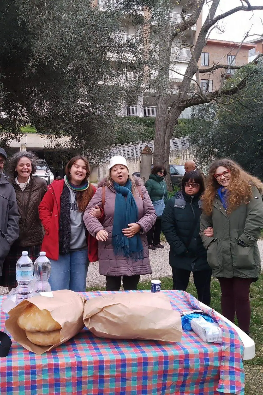 Elce Viva si mobilita per il parco: "Socialità e raccolta fondi . Uno scivolo per l’area verde"