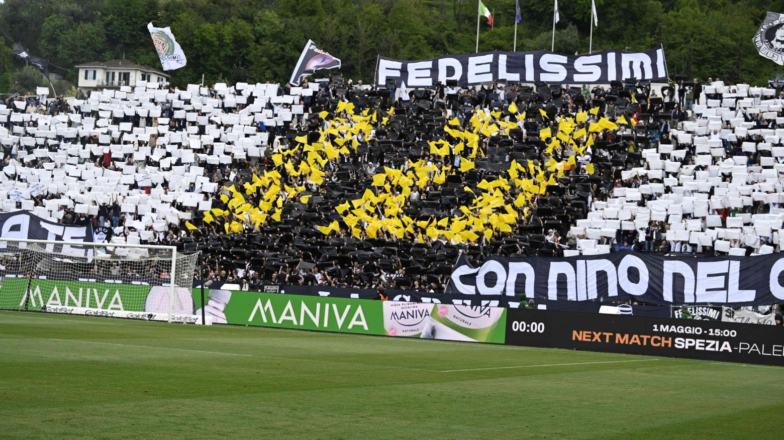 I tifosi aquilotti apprezzano la scelta di ridisegnare il simbolo sulla maglia. "Vogliamo la denominazione Spezia Football Club 1906"