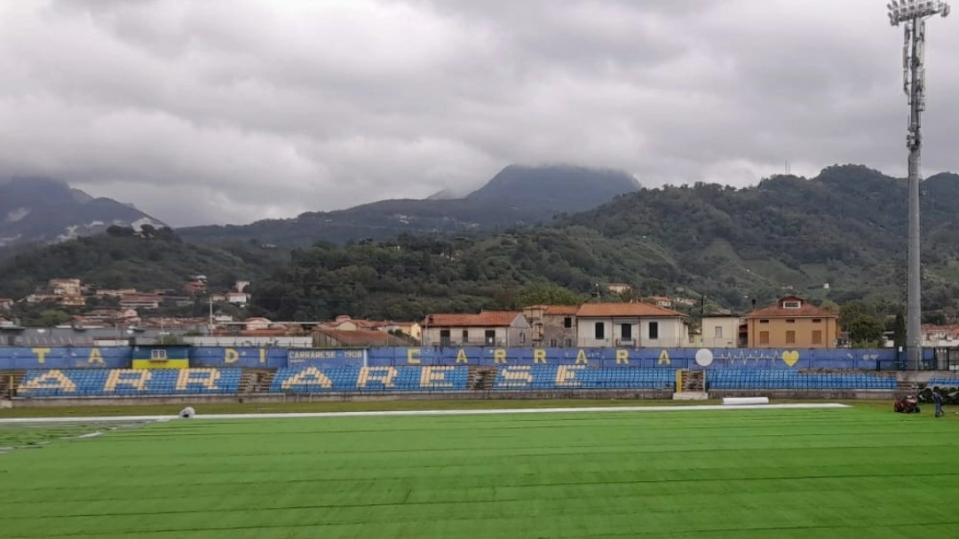 Stadio dei Marmi, quasi terminata la posa del nuovo manto erboso