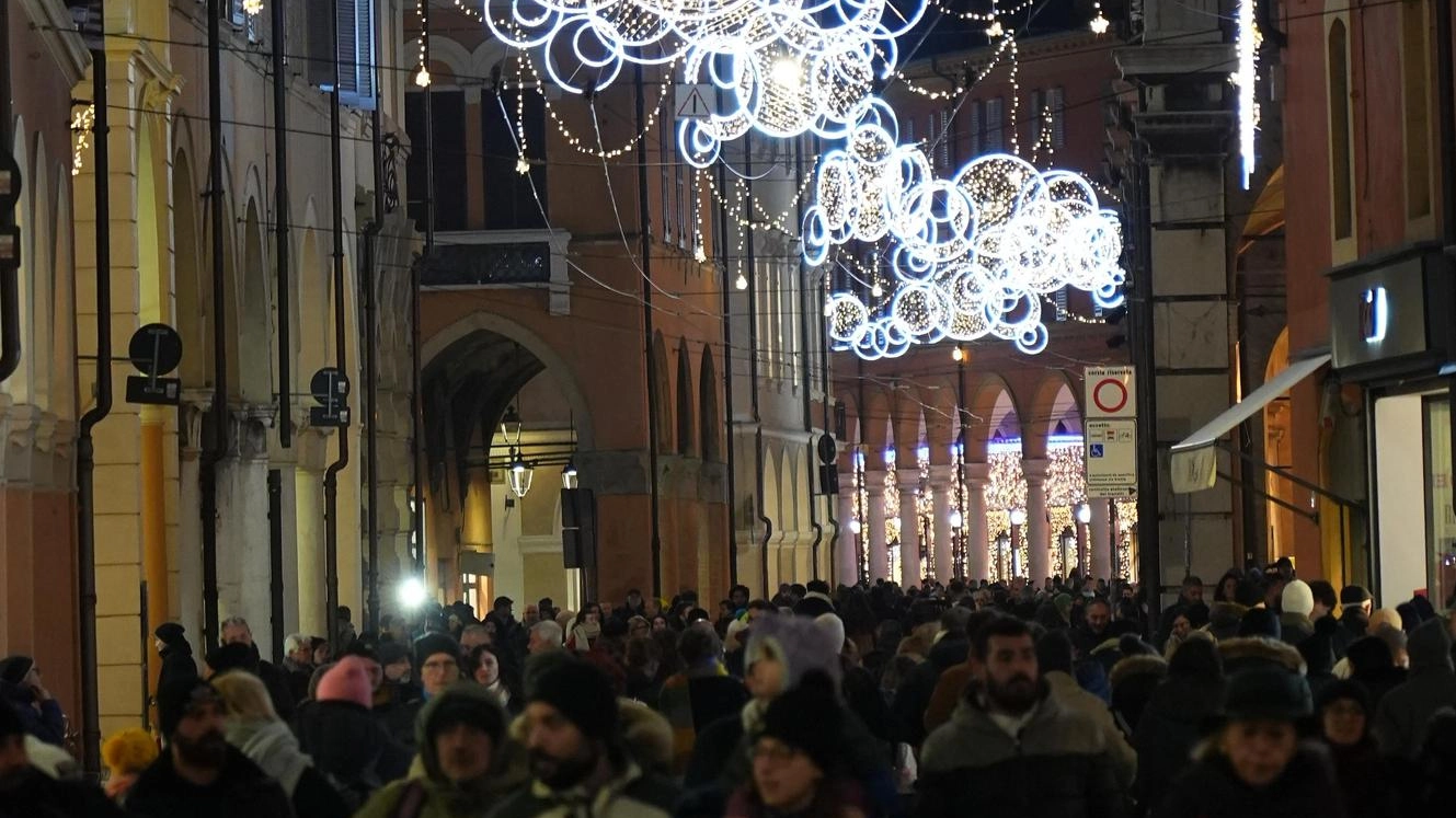 Il sindaco Vanni ha presentato il programma. Si parte il primo dicembre con gli stand lungo viale Togliatti .