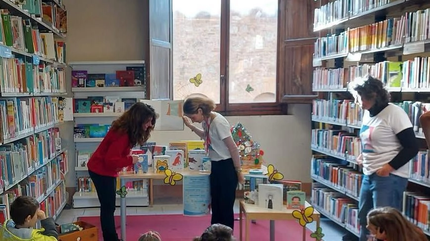 Uno degli incontri che si sono tenuti in biblioteca comunale, appuntamento per ’Pagine d’inverno’ che ha richiamato tanti bambini