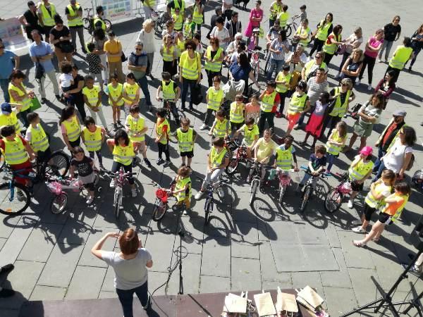 PratoPedibus, al via a San Valentino la campagna per una mobilità attiva