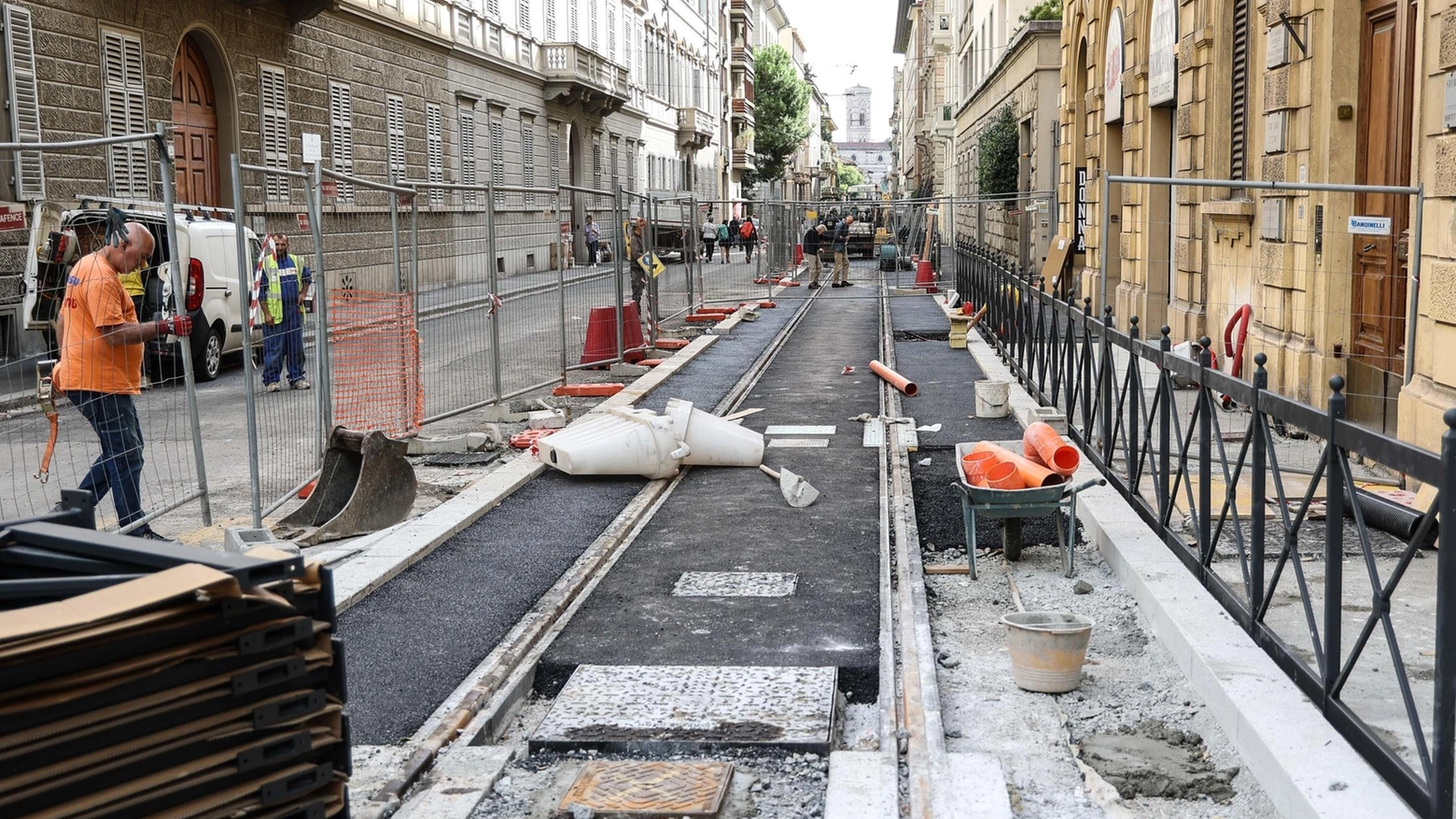 Lavori di collegamento alla nuova linea. Stop alla tramvia fra Fortezza e Strozzi. Oggi cambia il servizio dopo le 21,30