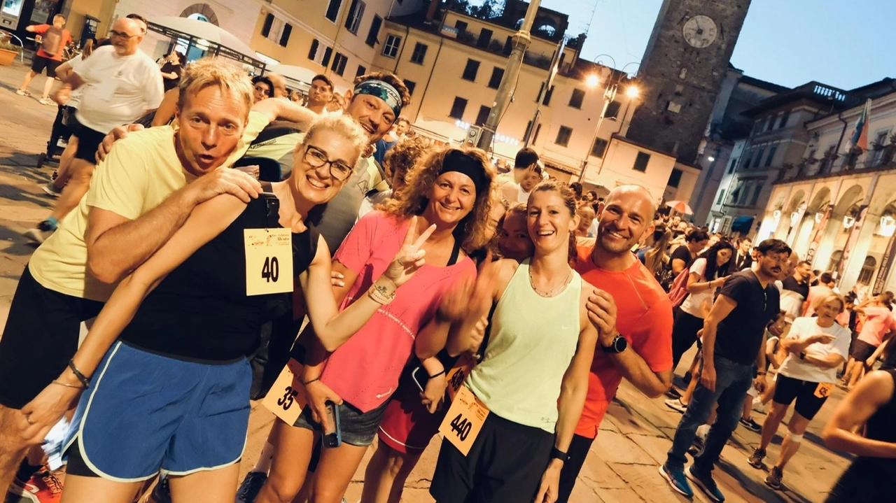 Da piazza della Repubblica al Bambarone per un Ferragosto sportivo. A percorrere i 7 chilometri agonisti, appassionati, famiglie e bambini.