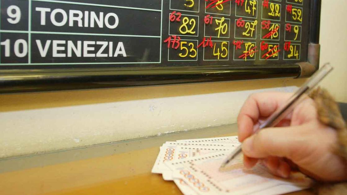 Lotto, terno e ambo centrati a Monteroni d