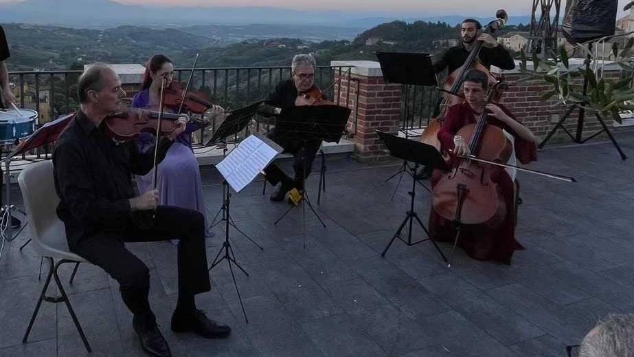 L'undicesima edizione dei "Concerti dell'Alba" di UmbriaEnsemble a Perugia si concluderà con la storia in musica della famiglia Bach, celebrazione all'alba con opere di Johann Sebastian e dei suoi figli talentuosi. Ingresso libero.