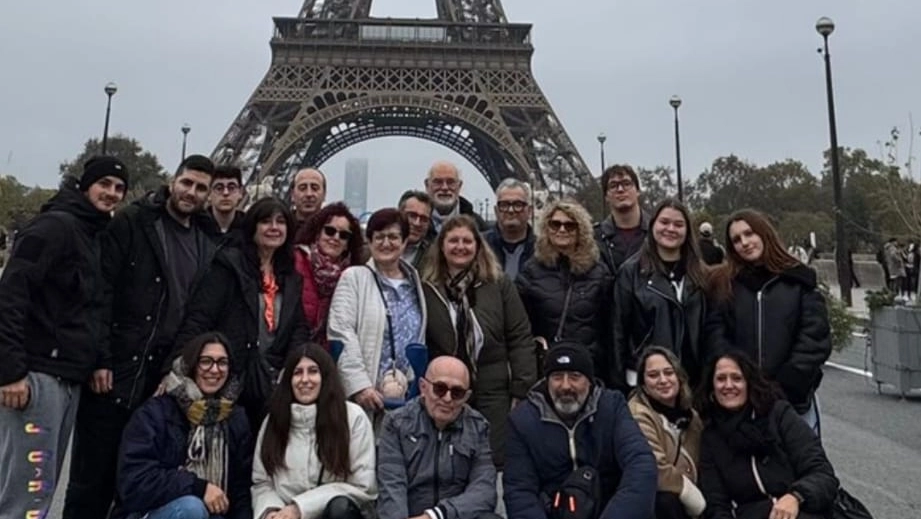 Foto di gruppo per i venti dipendenti premiati dell’azienda Bilò, a Levane