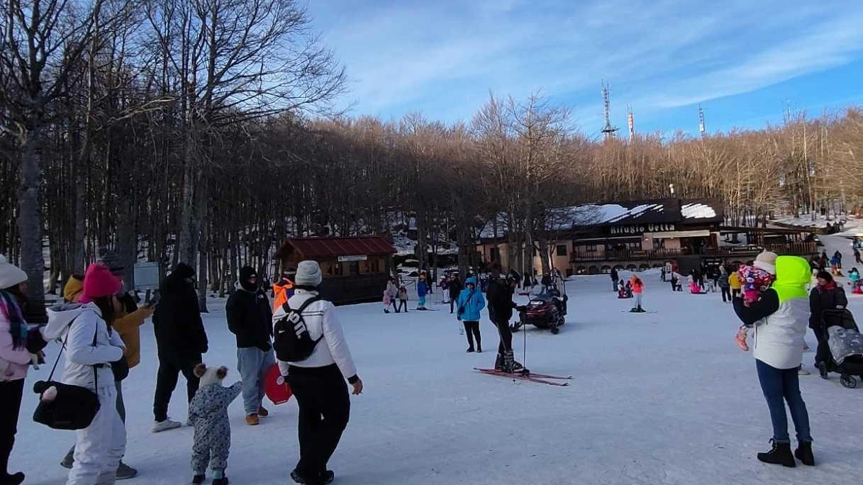 Quando c’è neve, quando si può sciare, sull’Amiata gli sciatori non mancano. È stato così ieri con una inversione di...