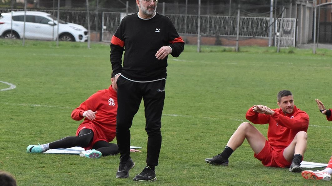 Ancora molto lavoro attende il tecnico del Grosseto Malotti in vista dell’inizio della stagione ufficiale