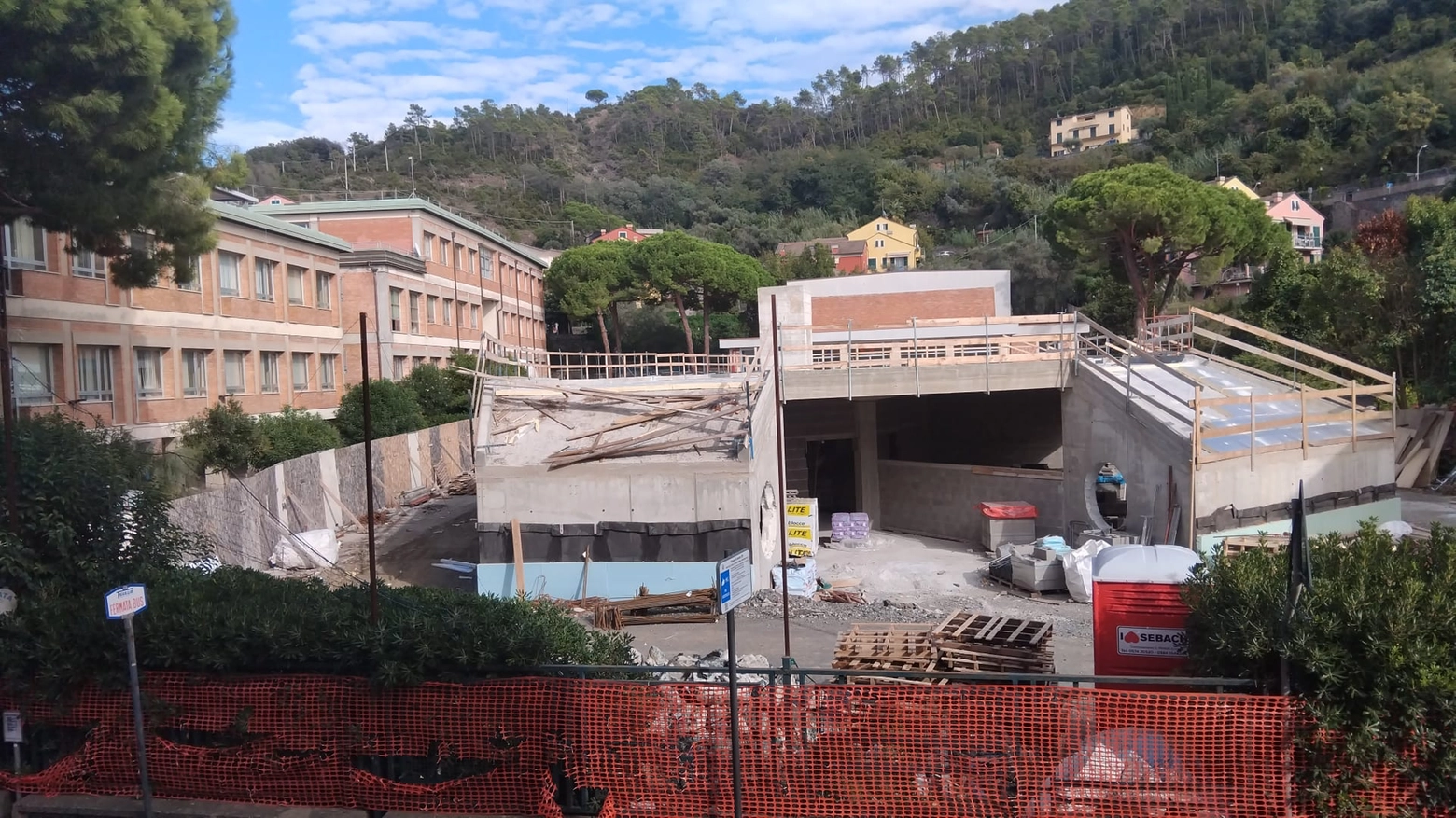 Il cantiere della nuova scuola dell'infanzia