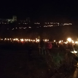 Monteriggioni, torna la fiaccolata di Natale nella notte della vigilia