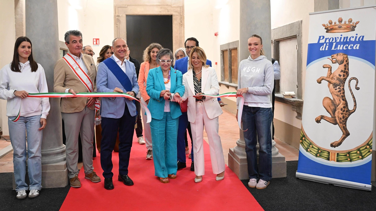 Sei classi salutano i container. Cerimonia in via San Nicolao per il primo rientro del Civitali