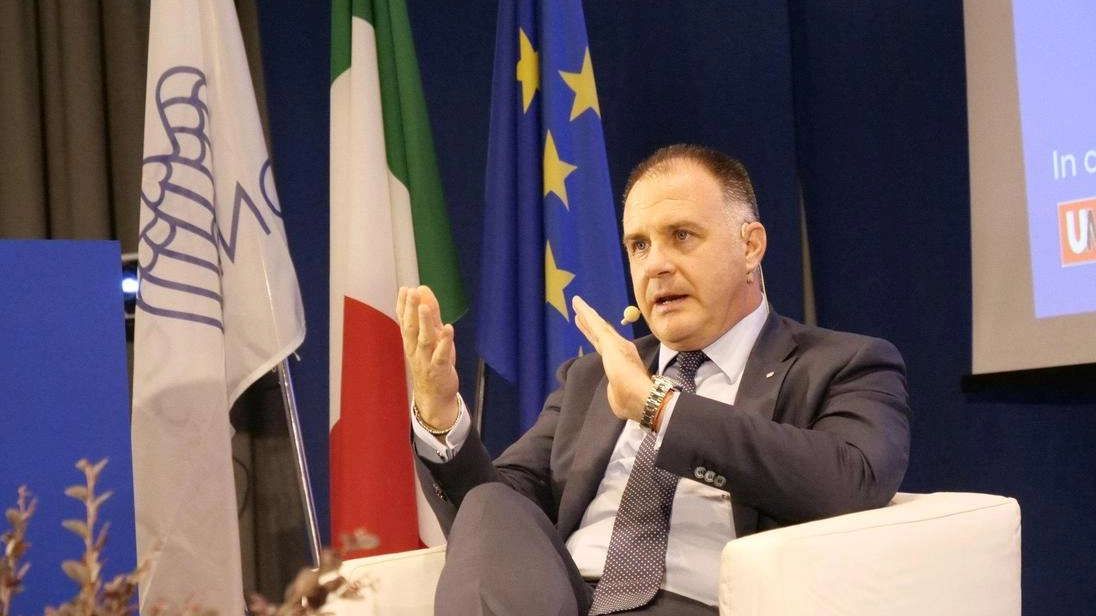 Il presidente nazionale Emanuele Orsini ha affrontato temi dalla sburocratizzazione, alla difesa del know how italiano. Per l’energia pensa alla sperimentazione di micro reattori nucleari.