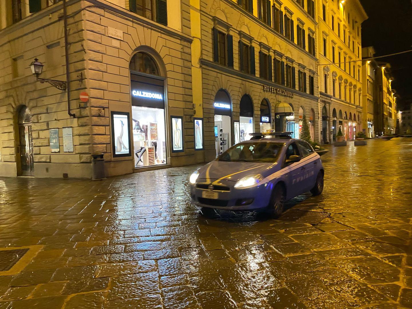 Firenze, spari in aria la notte di Capodanno: indagini della polizia