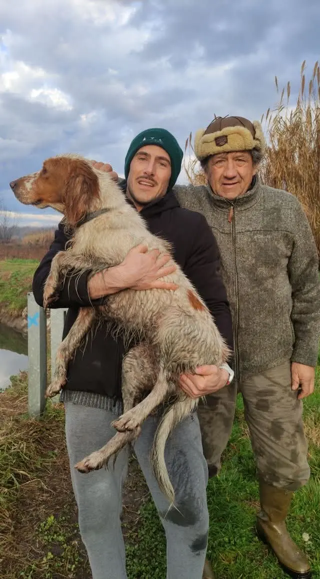 Una storia a lieto fine, Mauro riabbraccia Dora: la cagnolona era fuggita per i botti di Capodanno