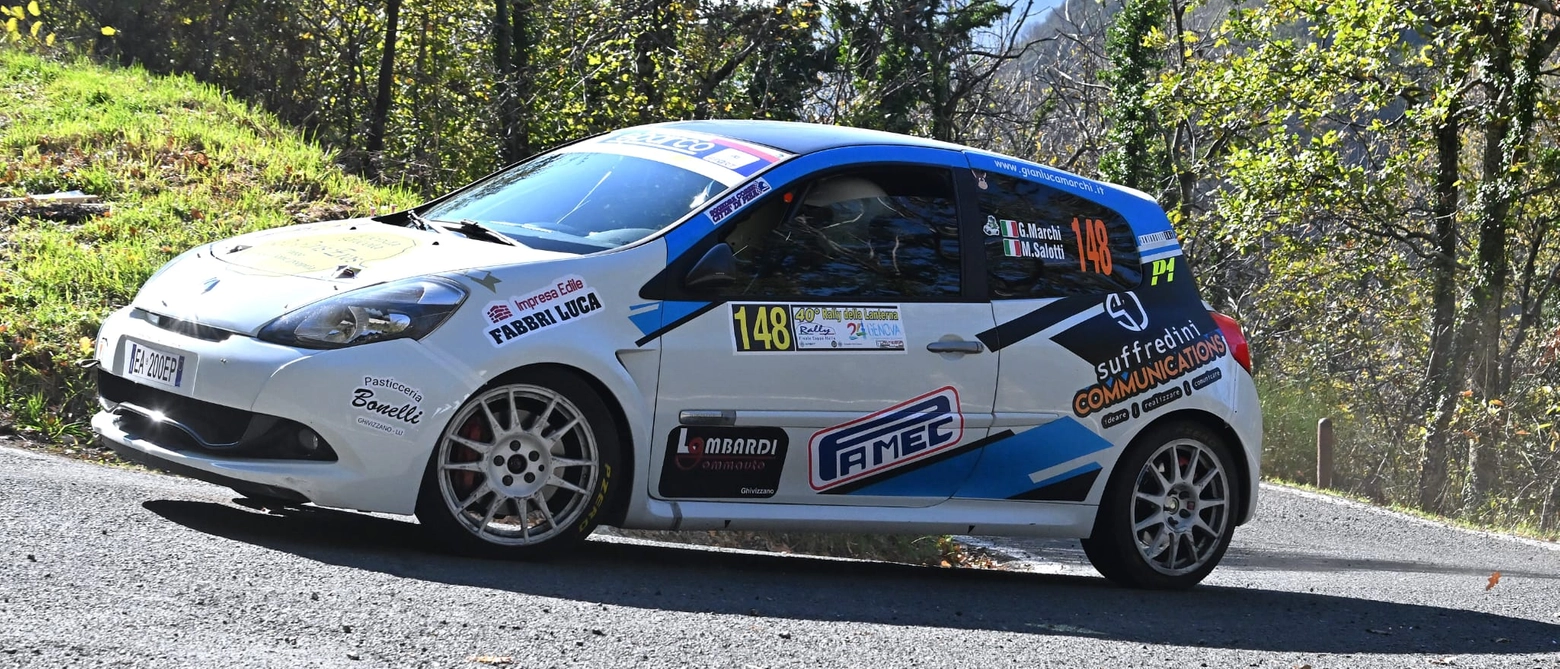 Marchi e Salotti vincono nella loro categoria sulla Renault Clio Rs