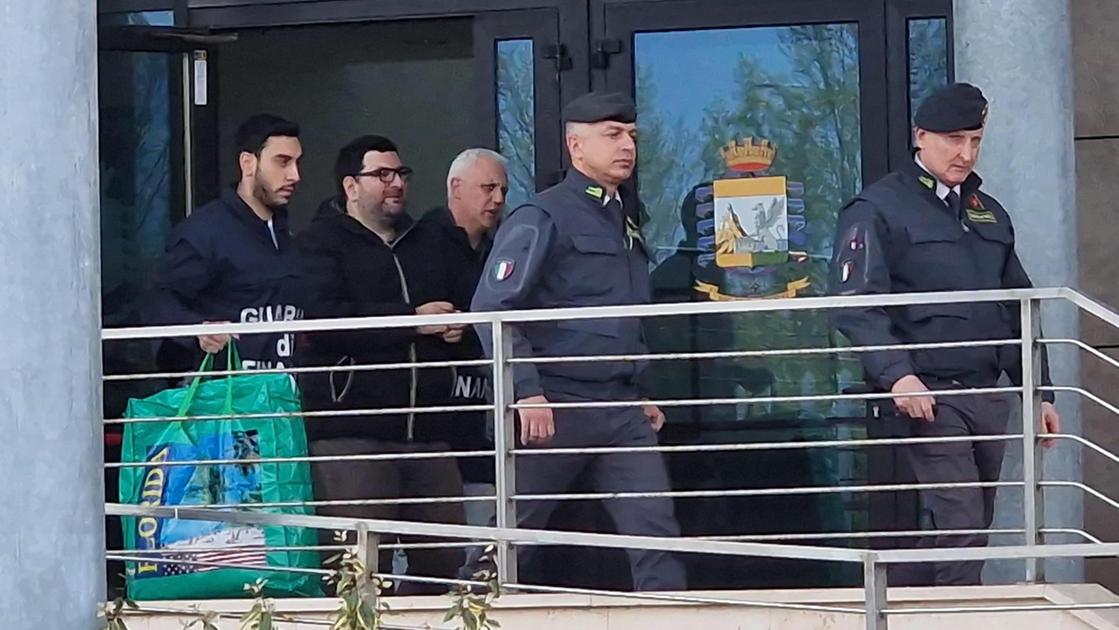 Truffa bonus facciate, giro d’affari milionario: arrestato De Simone. Tredici misure cautelari