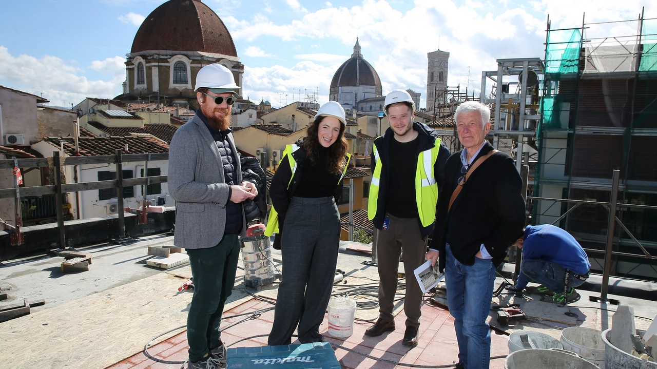 Firenze, il cantiere del nuovo hotel, ex Majestic, in piazza dell'Unità