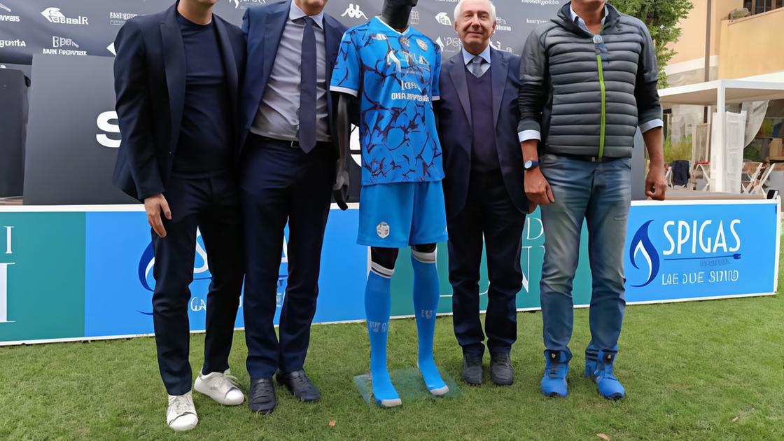 Il colore azzurro per la terza maglia