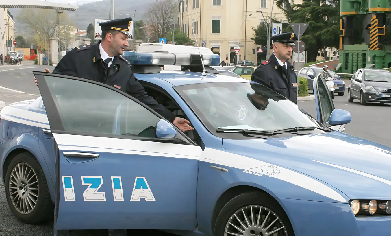 Carenza di personale al commissariato di Montevarchi: sindaci del Valdarno chiedono interventi urgenti