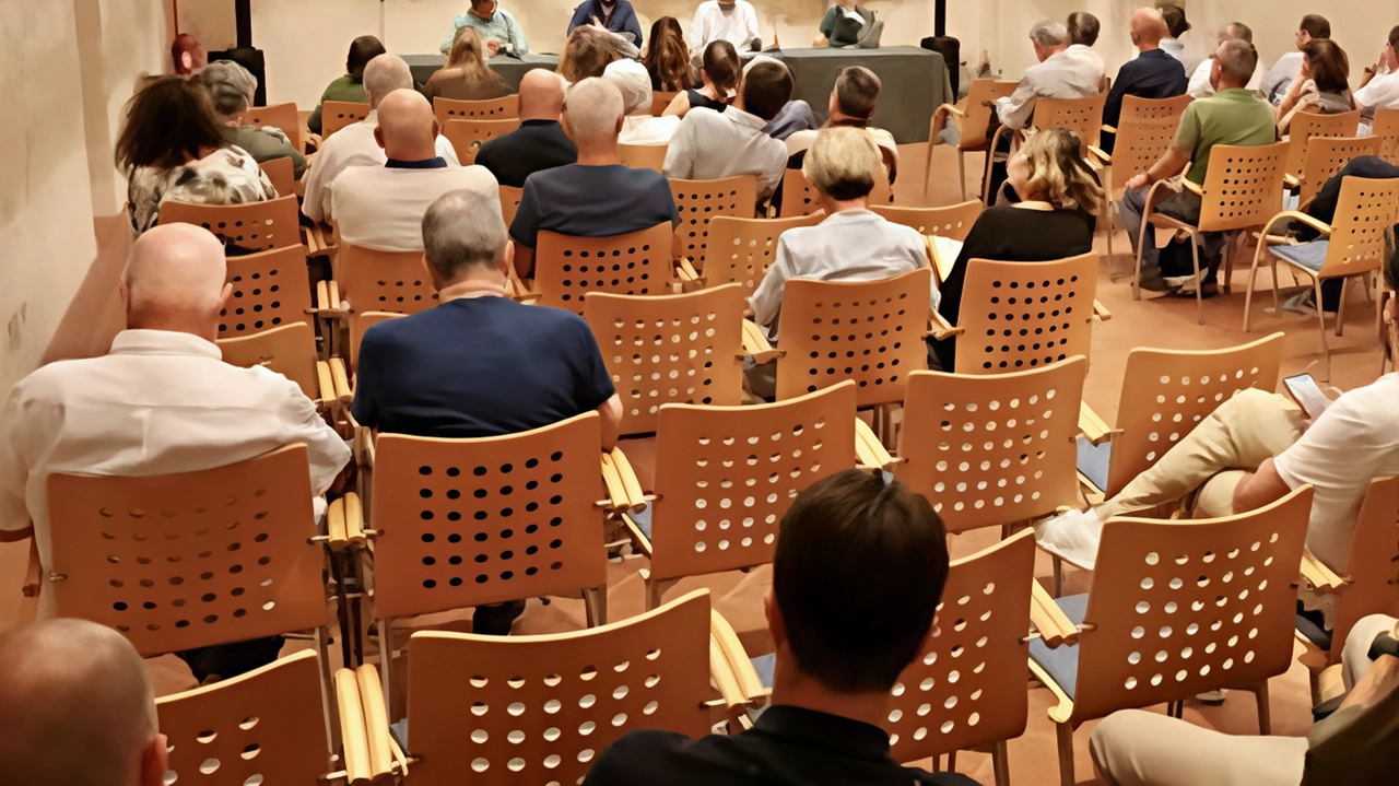 L'amministrazione comunale di Empoli presenta il Piano Operativo Comunale con un percorso partecipativo. Incontri tecnici e aperti alla cittadinanza per presentare osservazioni entro il 30 settembre. Modalità di presentazione via email, posta o consegna a mano. Documentazione consultabile sul sito del Comune.