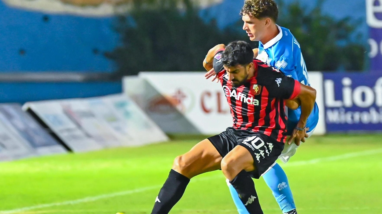 Costantino a Ferrara ha segnato il suo primo gol con la Lucchese e il primo della partita (Alcide)