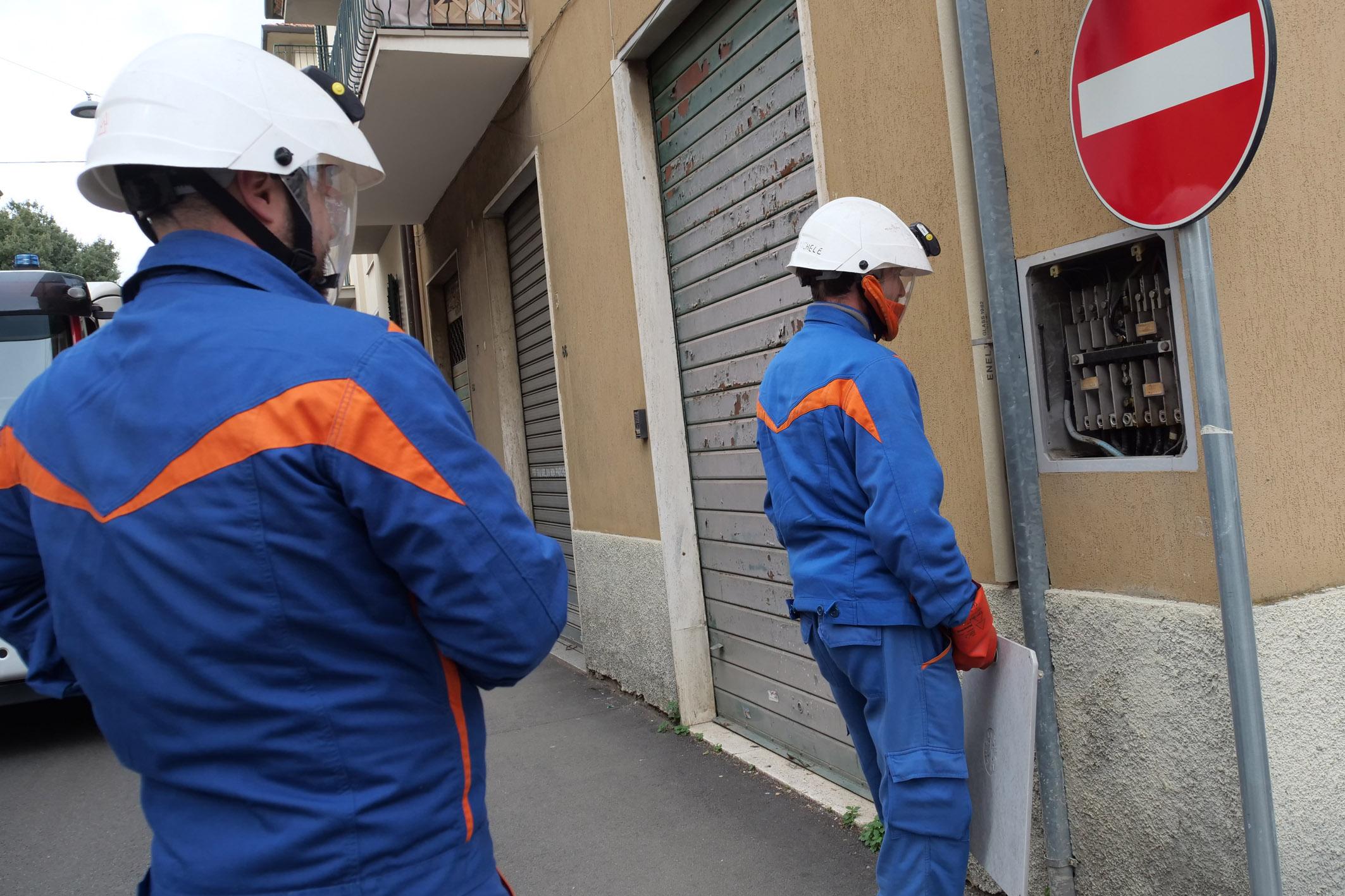 Arezzo incidente sul lavoro operaio colpito da una scarica elettrica