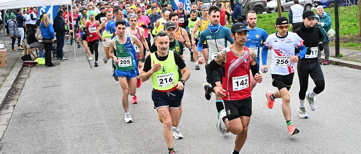 Trofeo Nave, edizione epica. I podisti sfidano il maltempo