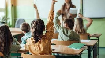 Sciopero del mondo scuola. Studenti rispediti a casa