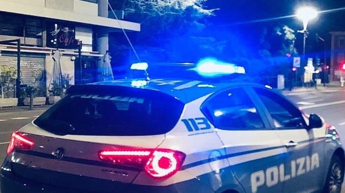 A Reggio Emilia, un uomo albanese di 28 anni è stato fermato dalla polizia con cocaina e denaro in possesso. Denunciato per spaccio, la droga è stata sequestrata.