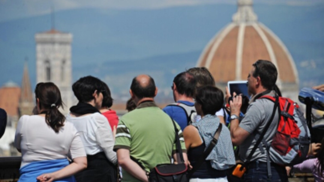 Turisti a Firenze (foto di repertorio)  