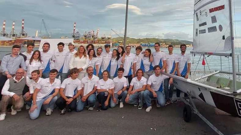 Interamente ideata e costruita dagli studenti del Campus, uniti nel Revel Sailing Team