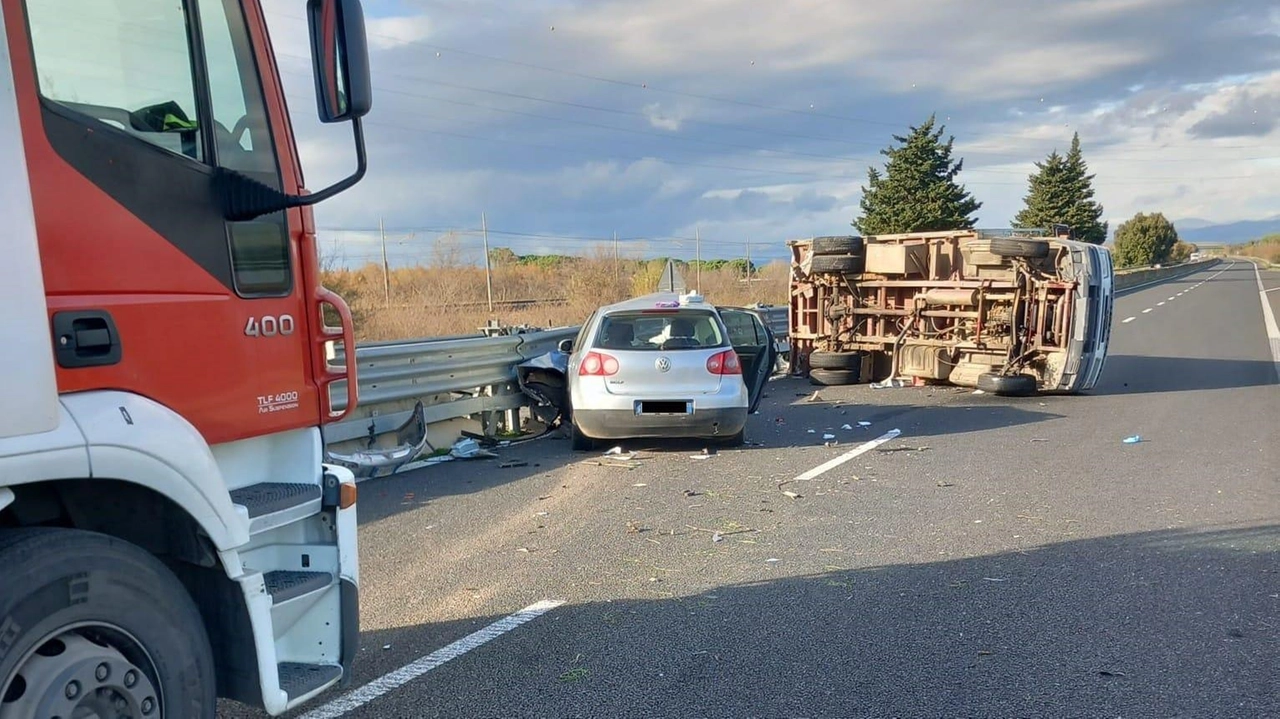 Un incidente stradale sulla Variante Aurelia